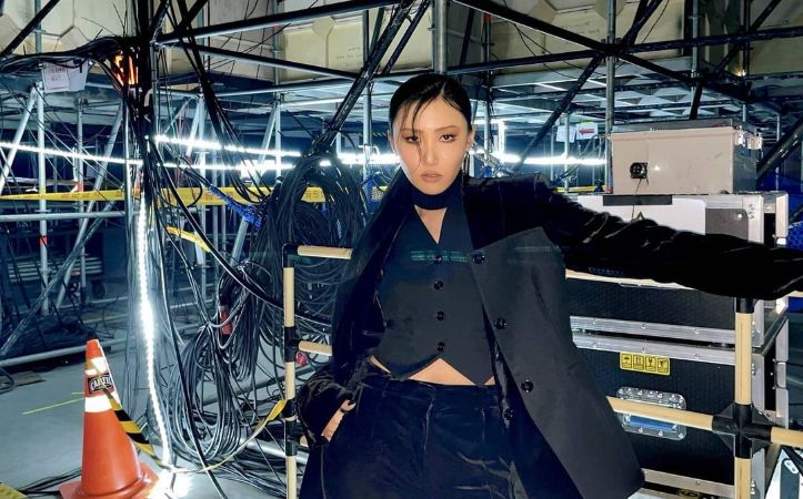 Did Hwasa Had Plastic Surgery? Find It Out Here